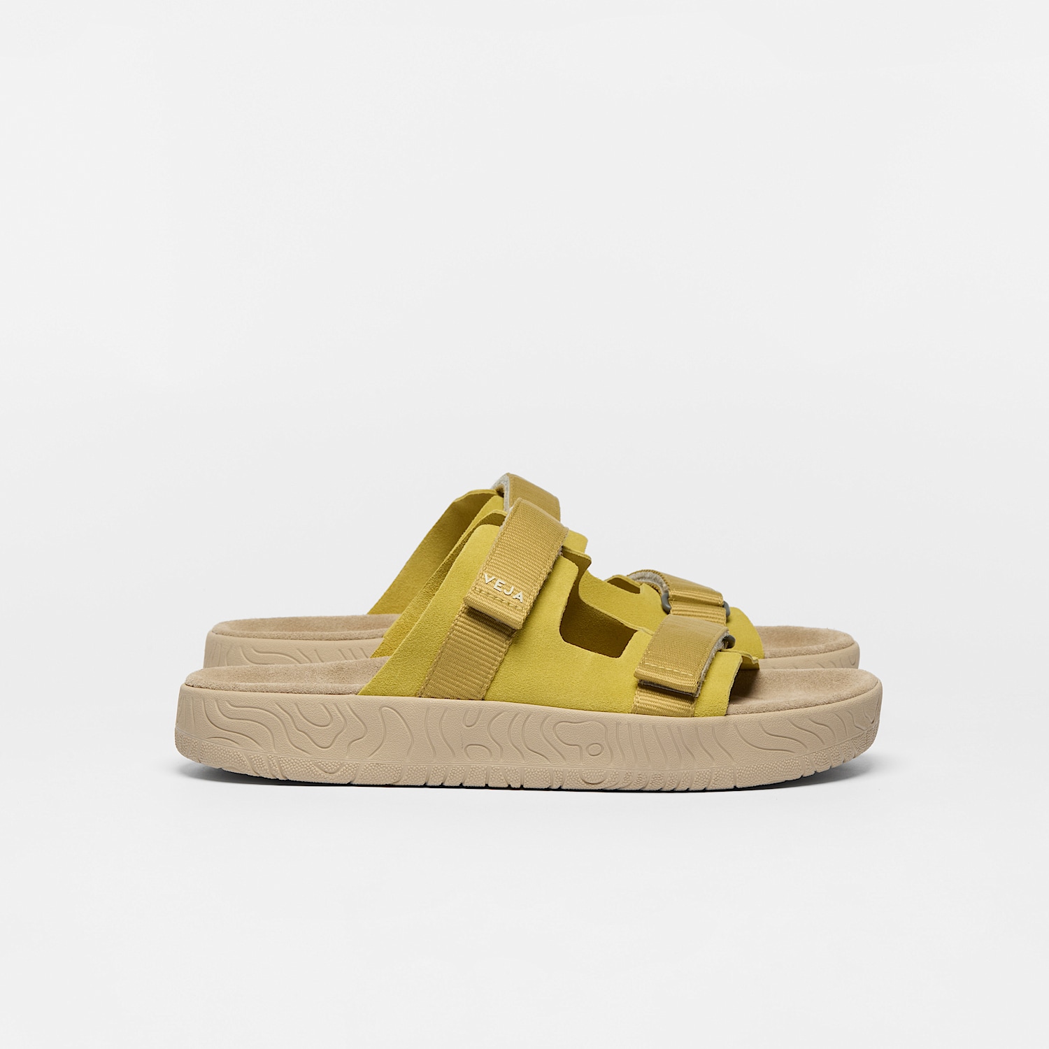 veja-sneakers-arpoador-suede-yellow-ap3221032_1