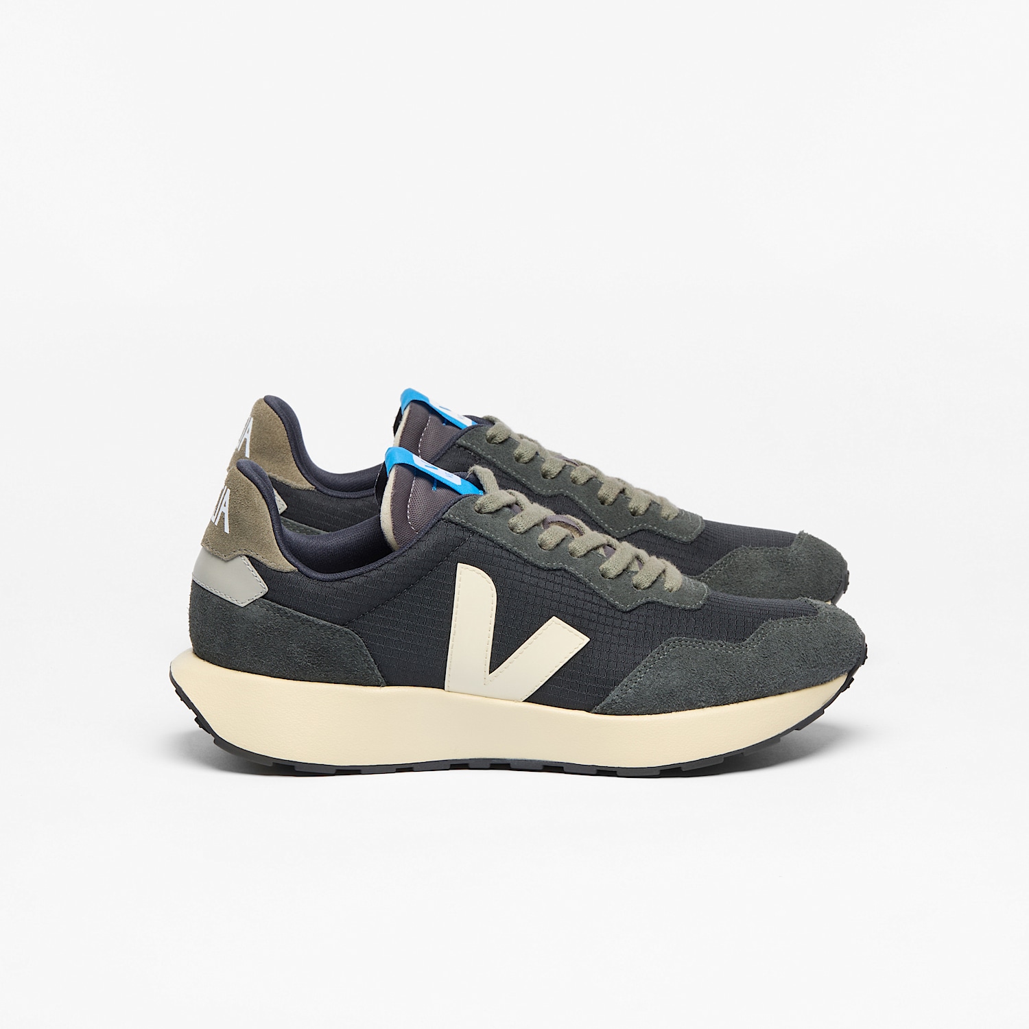 veja-sneakers-paulistana-ripstop-black-ps1903751_1