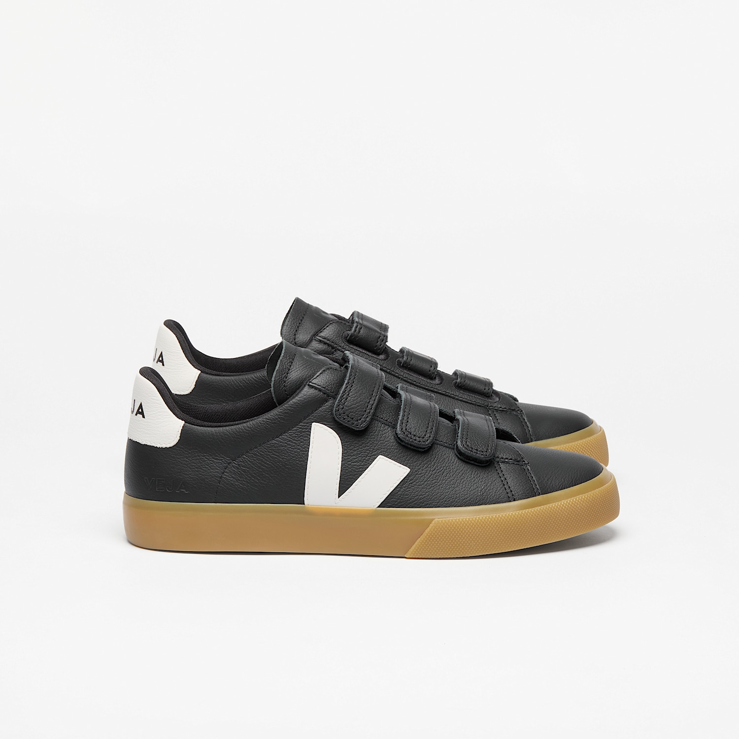veja-sneakers-recife-logo-leather-black-rc0503698_1