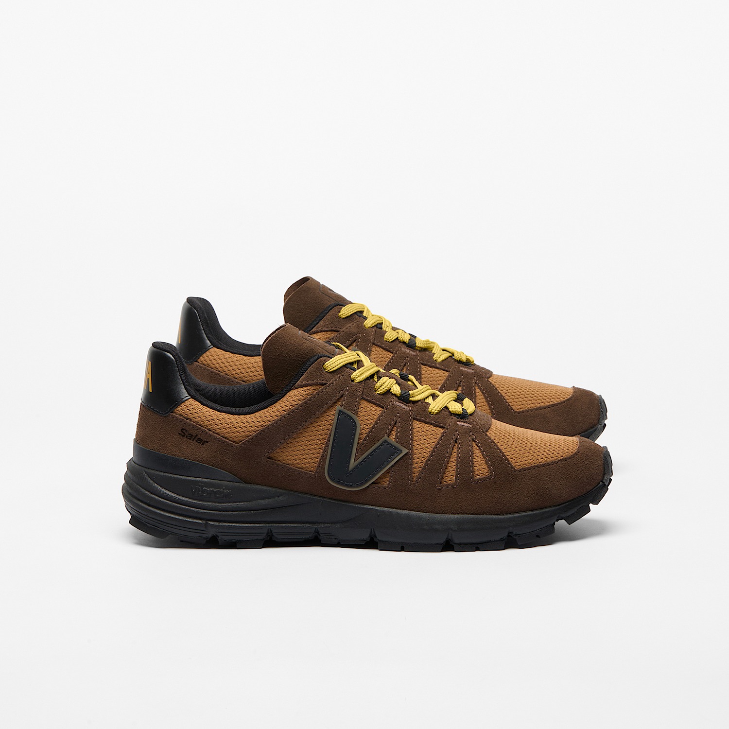 veja-sneakers-salar-recycled-brown-de1821412_1