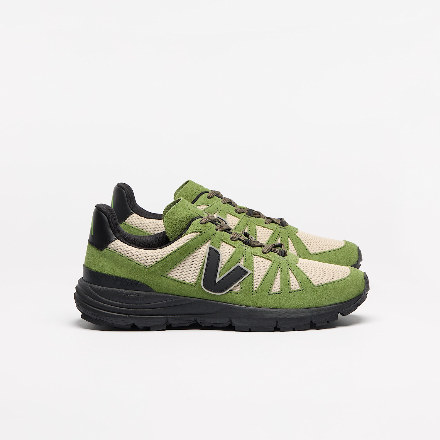 veja-sneakers-salar-recycled-green-de1820964_1