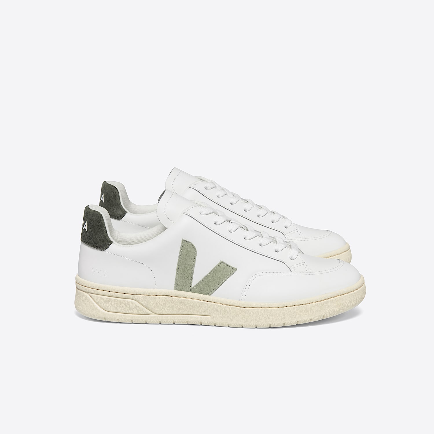 veja-sneakers-v-12-leather-white-xd0203303_1