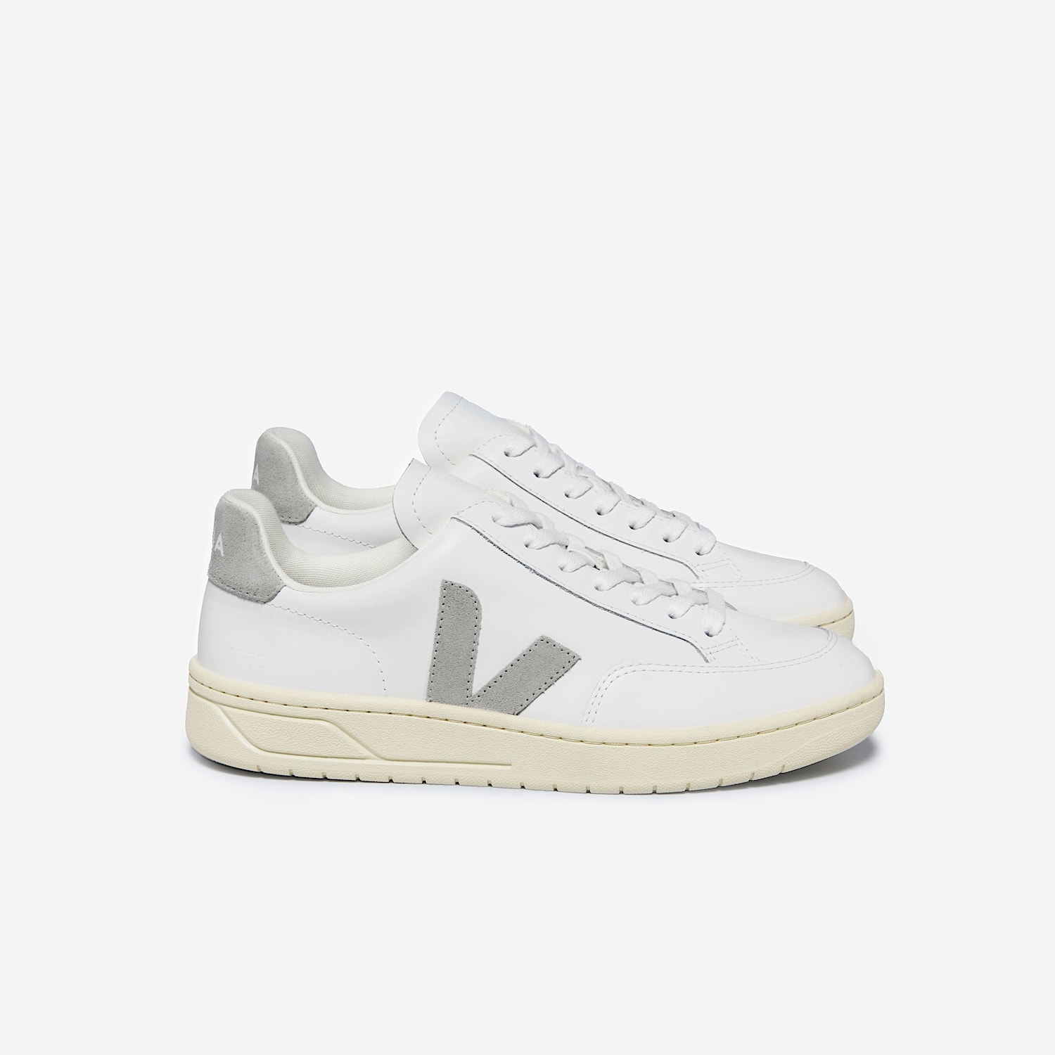 veja-sneakers-v-12-leather-white-xd0203484_1