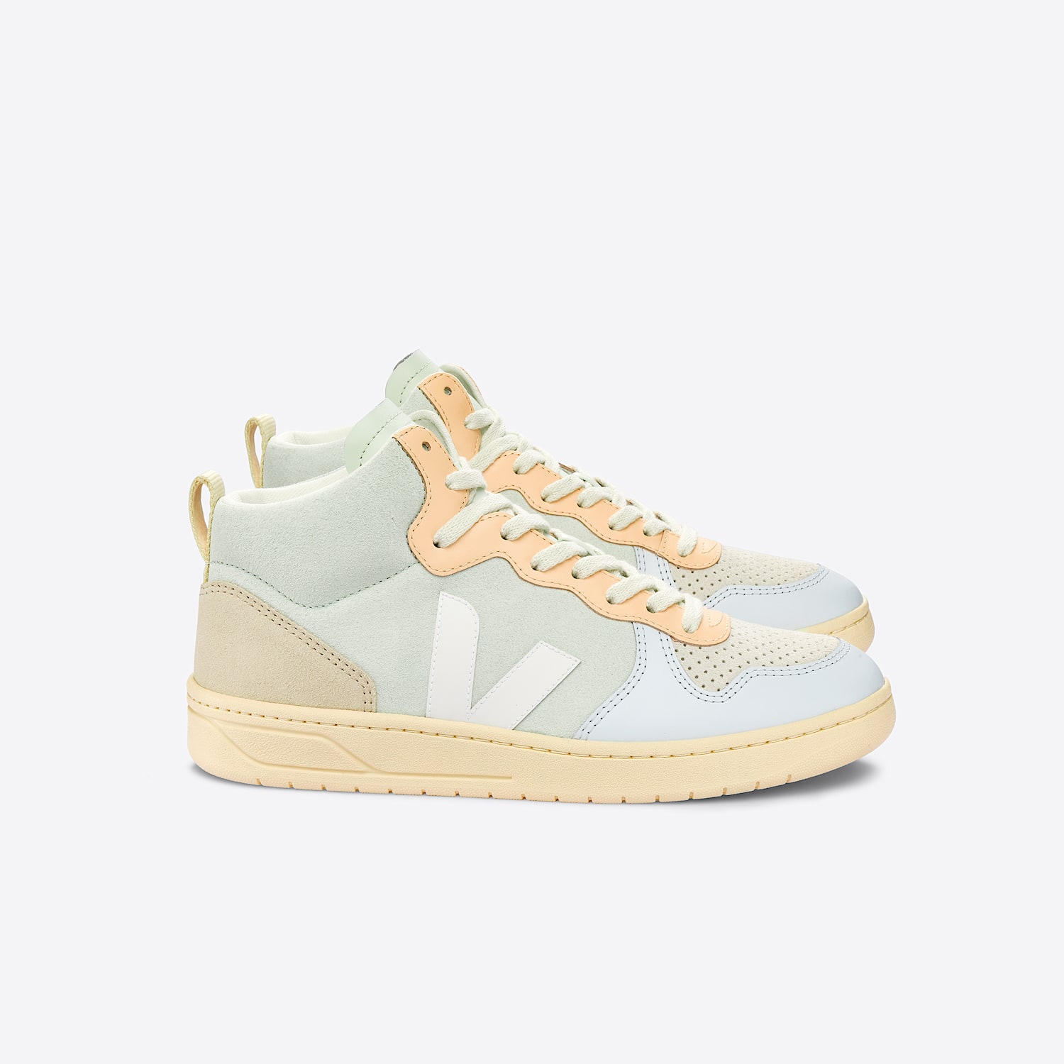 veja-sneakers-v-15-suede-green-vq0303130_1