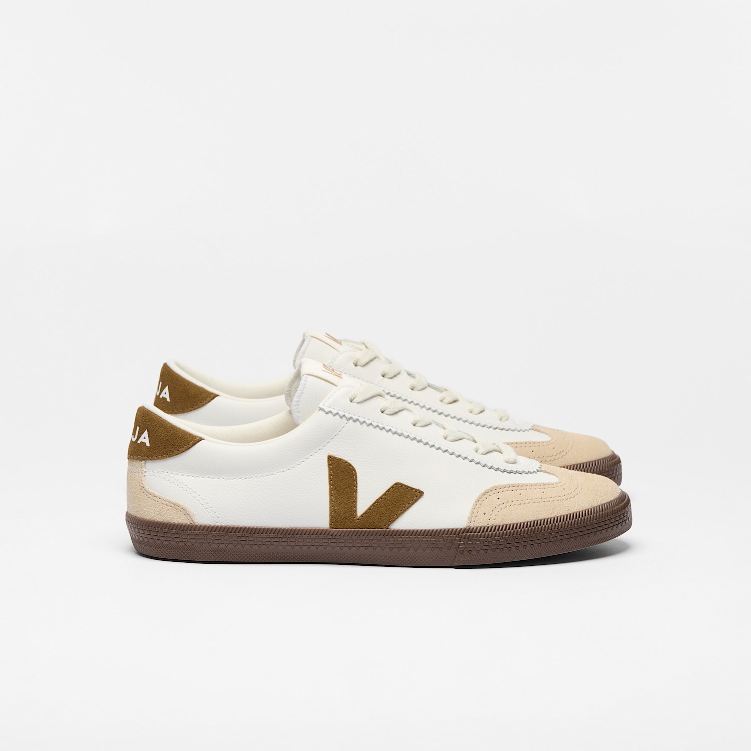 veja-sneakers-volley-organic-leather-white-vo2003720_1