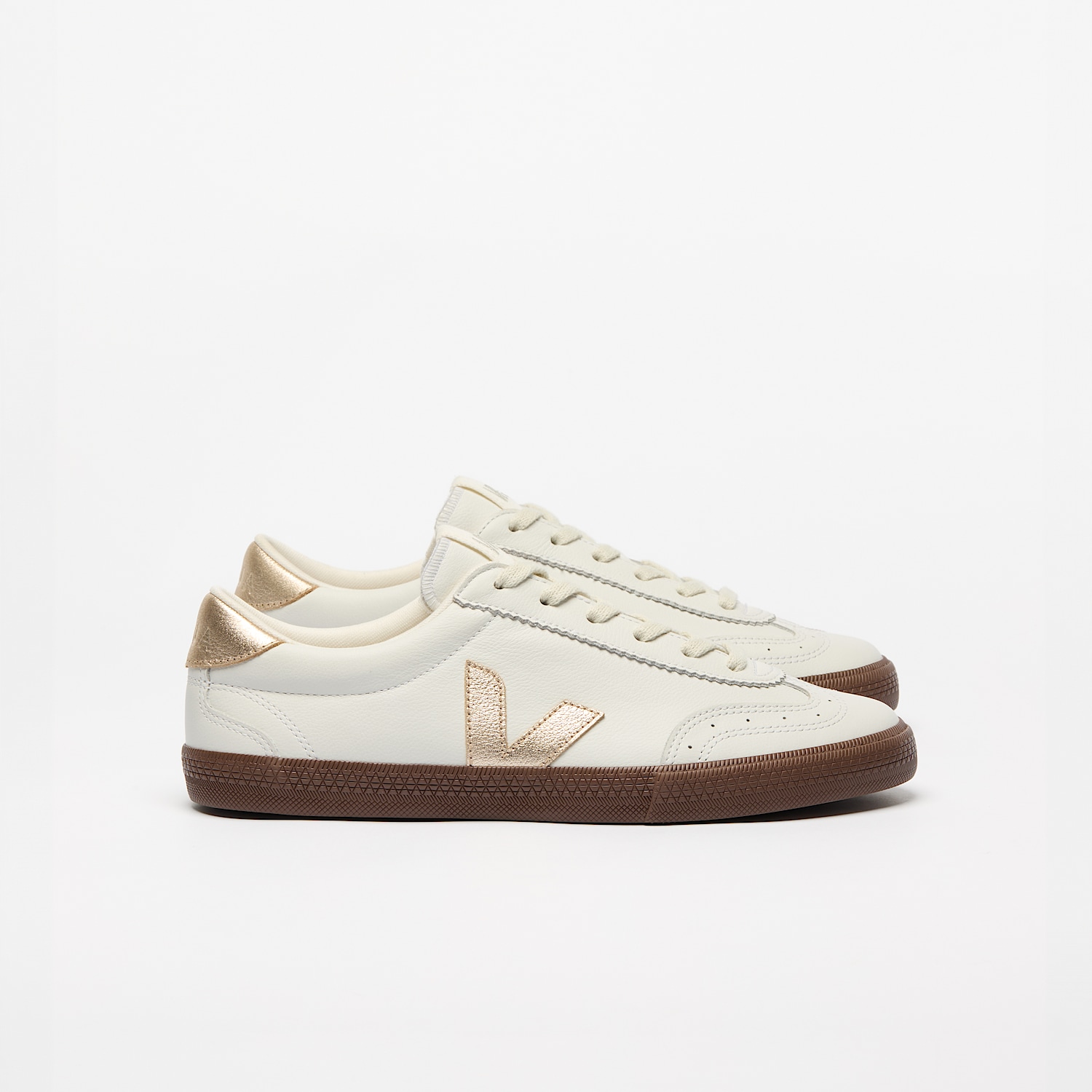 veja-sneakers-volley-organic-leather-white-vo2021413_1
