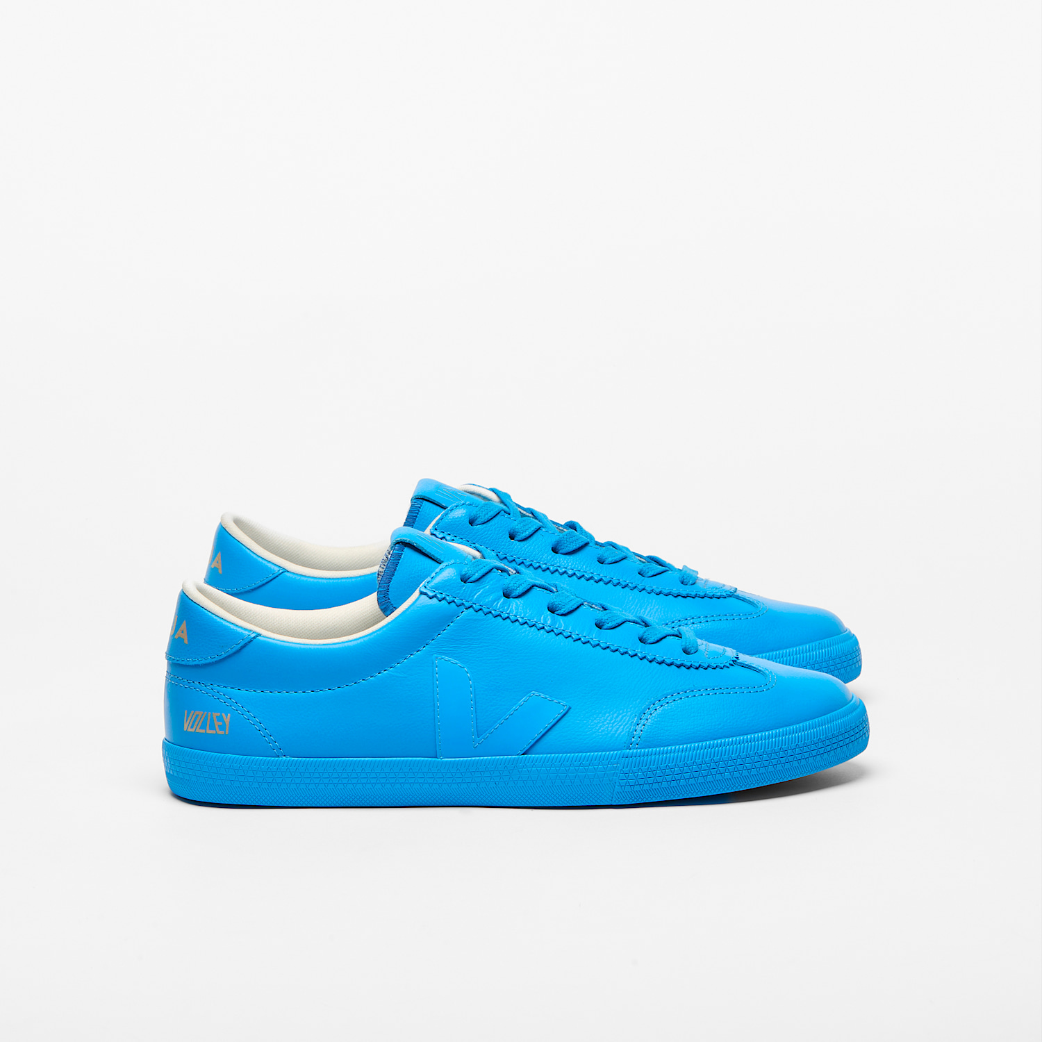 veja-sneakers-volley-signature-leather-blue-yp2021574_1