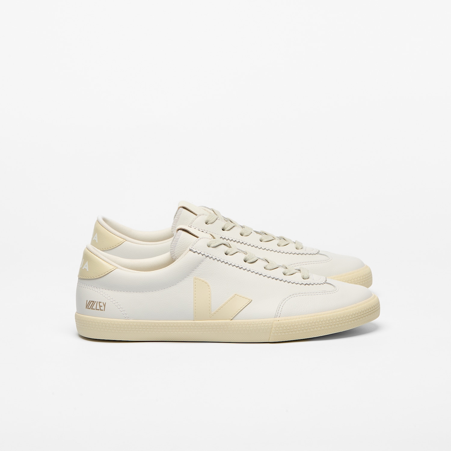 veja-sneakers-volley-signature-leather-white-yp2021573_1