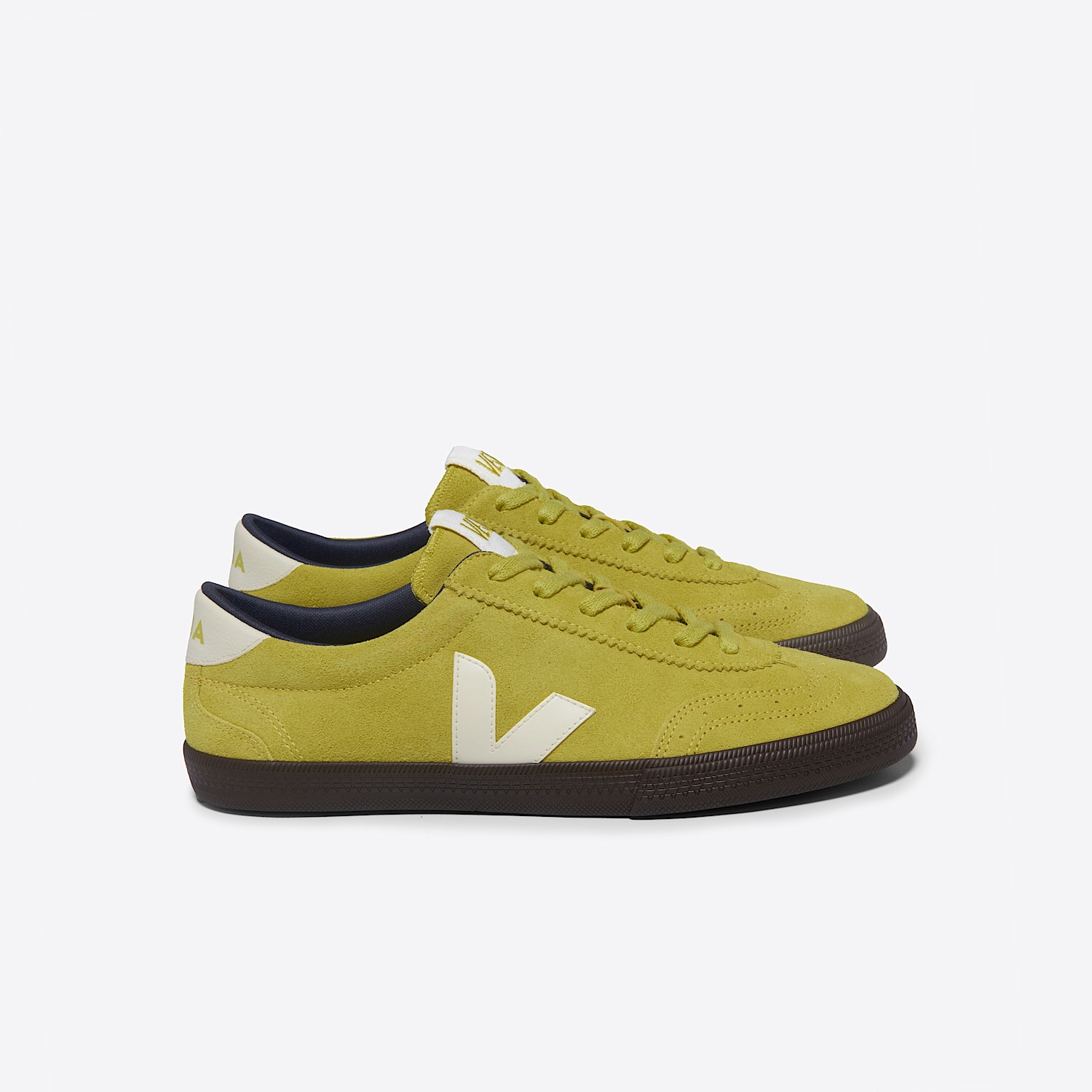 veja-sneakers-volley-suede-yellow-vo0303849_1